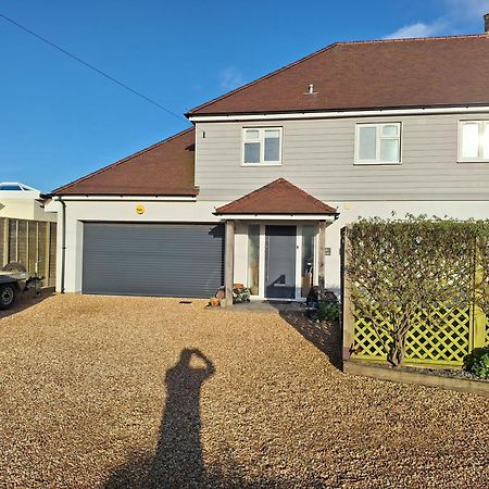By The Sea, Home From Home Sleeps 6 Milford-on-Sea Exteriér fotografie
